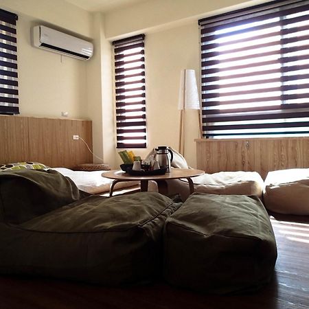 Meow G Cafe Hostel Хуалиен Сити Стая снимка