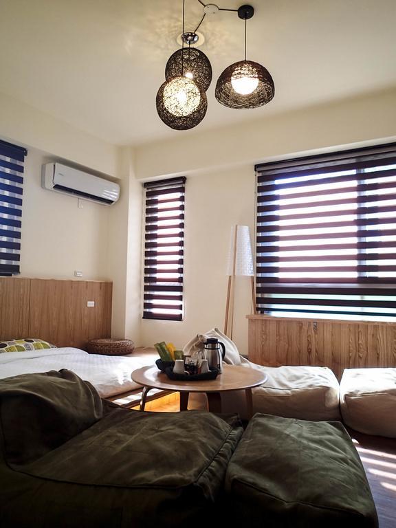 Meow G Cafe Hostel Хуалиен Сити Стая снимка