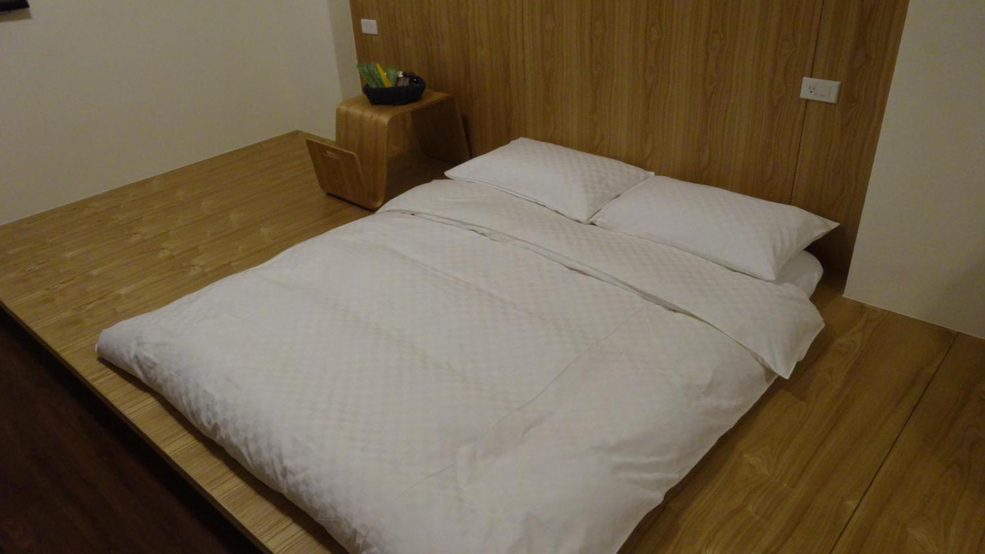 Meow G Cafe Hostel Хуалиен Сити Стая снимка