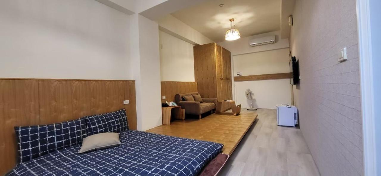Meow G Cafe Hostel Хуалиен Сити Стая снимка