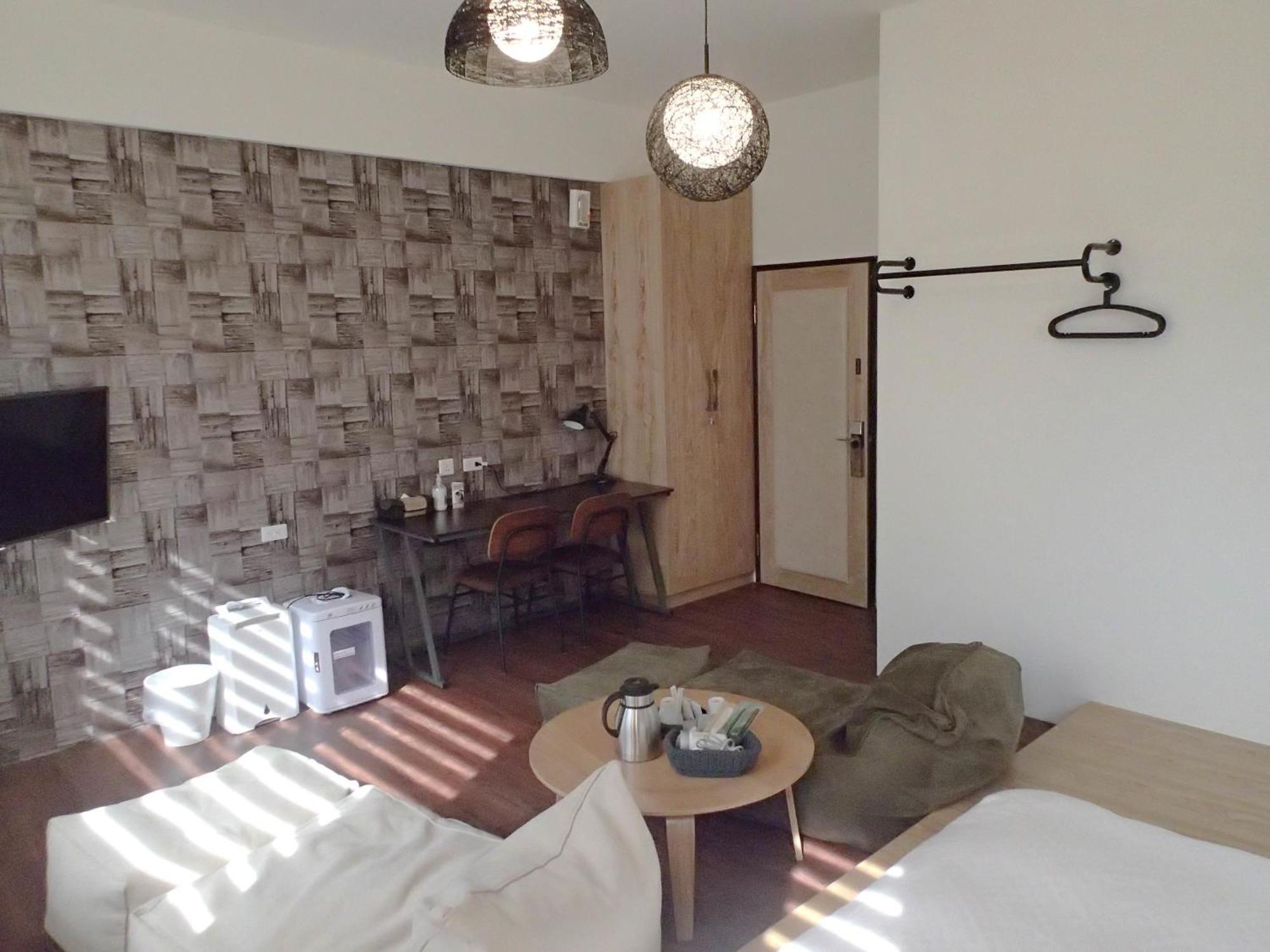 Meow G Cafe Hostel Хуалиен Сити Стая снимка