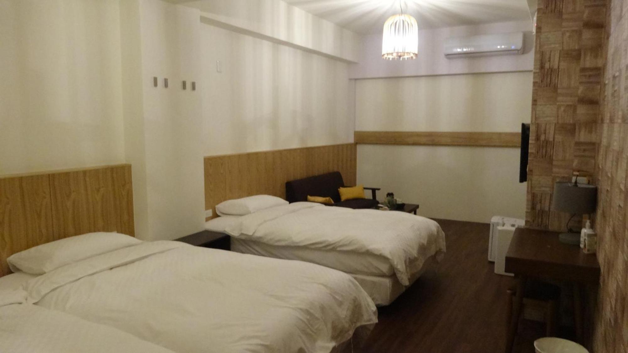 Meow G Cafe Hostel Хуалиен Сити Стая снимка